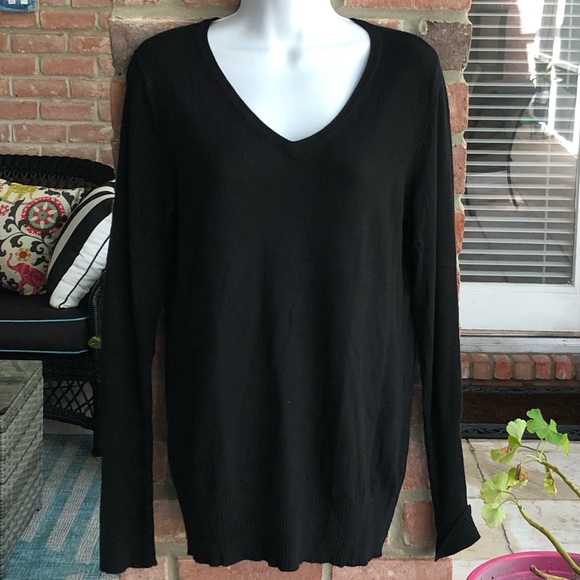 MOSSIMO Vintage Black V-Neck Soft Pullover Sweater Medium M - Picture 1 of 6